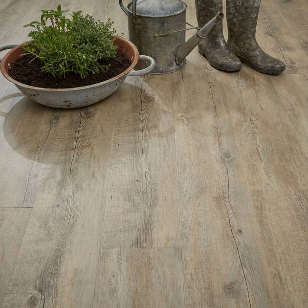 Signature Wood LVT by Remland